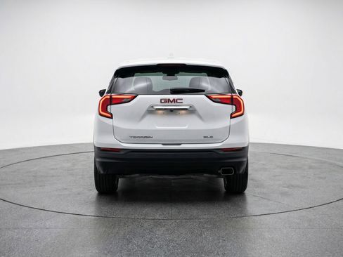 Used 2024 GMC Terrain SLE FWD image 7