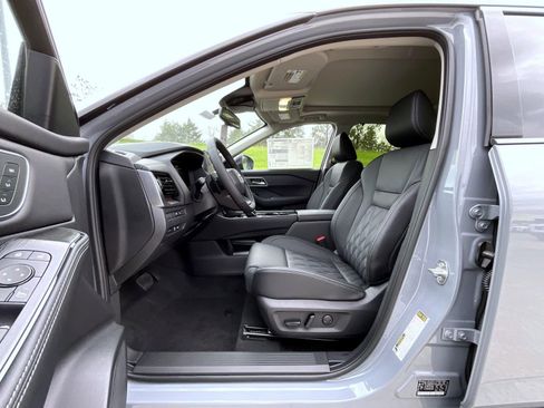 New 2026 Nissan Rogue Platinum w/ Platinum Premium Package AWD/4WD image 10