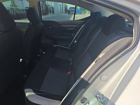 Used 2020 Nissan Versa SV FWD image 10