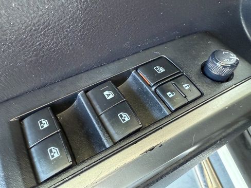 Used 2021 Toyota Tacoma SR5 image 27