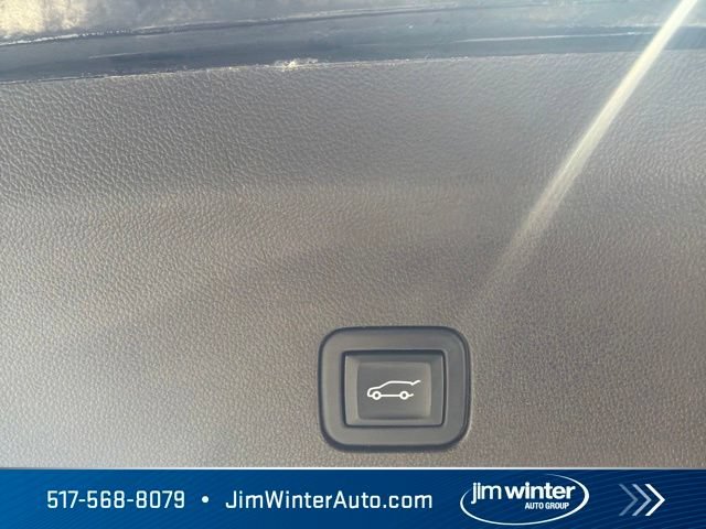 Used 2023 GMC Yukon XL SLT w/ SLT Premium Package AWD/4WD image 20