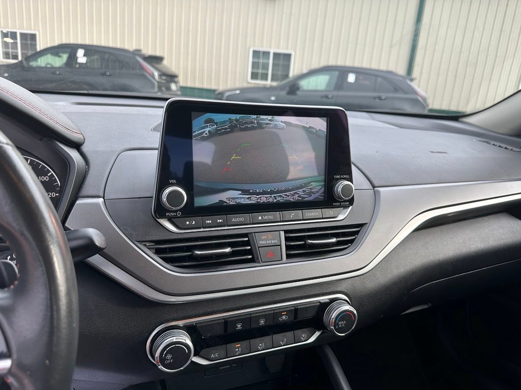 Used 2024 Nissan Altima 2.5 SR AWD/4WD image 18