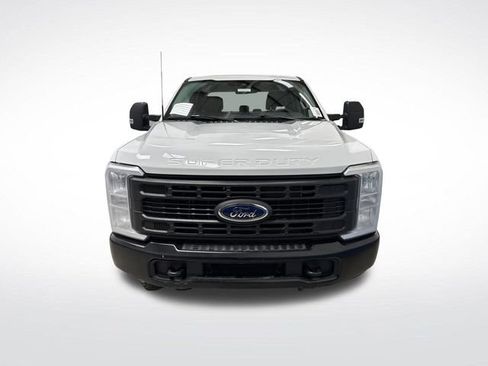 Used 2024 Ford F250 XL w/ XL Chrome Package image 9