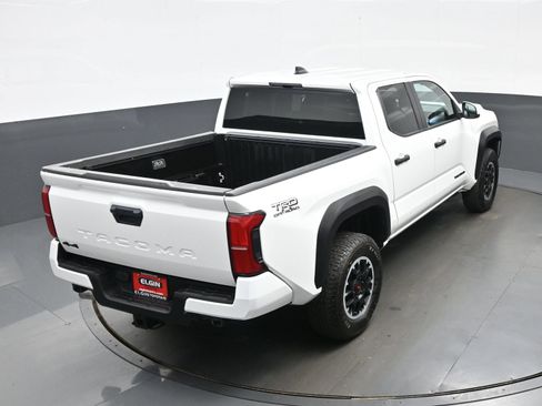 Used 2024 Toyota Tacoma TRD Off-Road AWD/4WD image 40