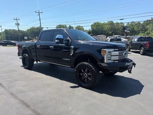 Used 2019 Ford F250 Platinum w/ Platinum Ultimate Package AWD/4WD image 3
