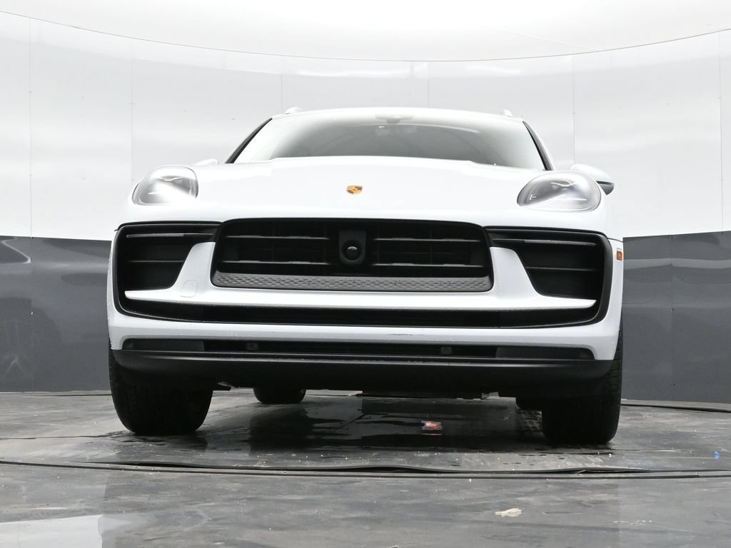 Certified 2026 Porsche Macan AWD/4WD image 41