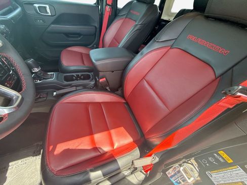Used 2023 Jeep Wrangler Unlimited Rubicon 4xe AWD/4WD image 13