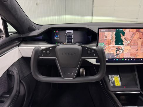 Used 2024 Tesla Model S Plaid AWD/4WD image 19