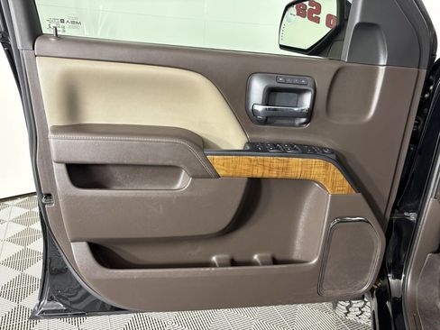 Used 2017 GMC Sierra 1500 SLT w/ Suspension Package, Off-Road image 12