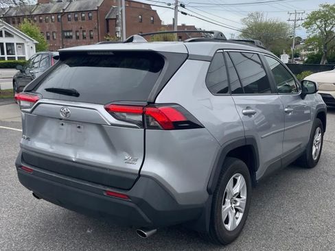 Used 2019 Toyota RAV4 XLE w/ Convenience Package AWD/4WD image 5