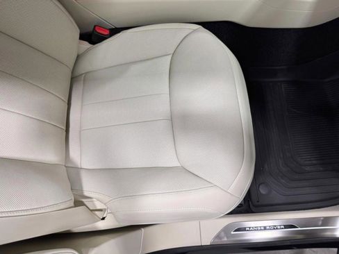 New 2026 Land Rover Range Rover SE image 19