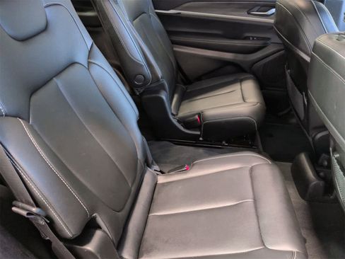 Certified 2023 Jeep Grand Cherokee L Limited image 21