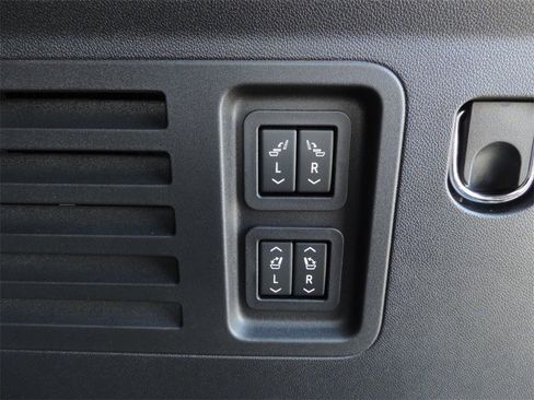 New 2026 Buick Enclave Preferred w/ Power Package image 16