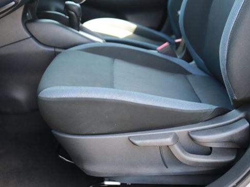 Used 2023 Nissan Versa SV FWD image 11