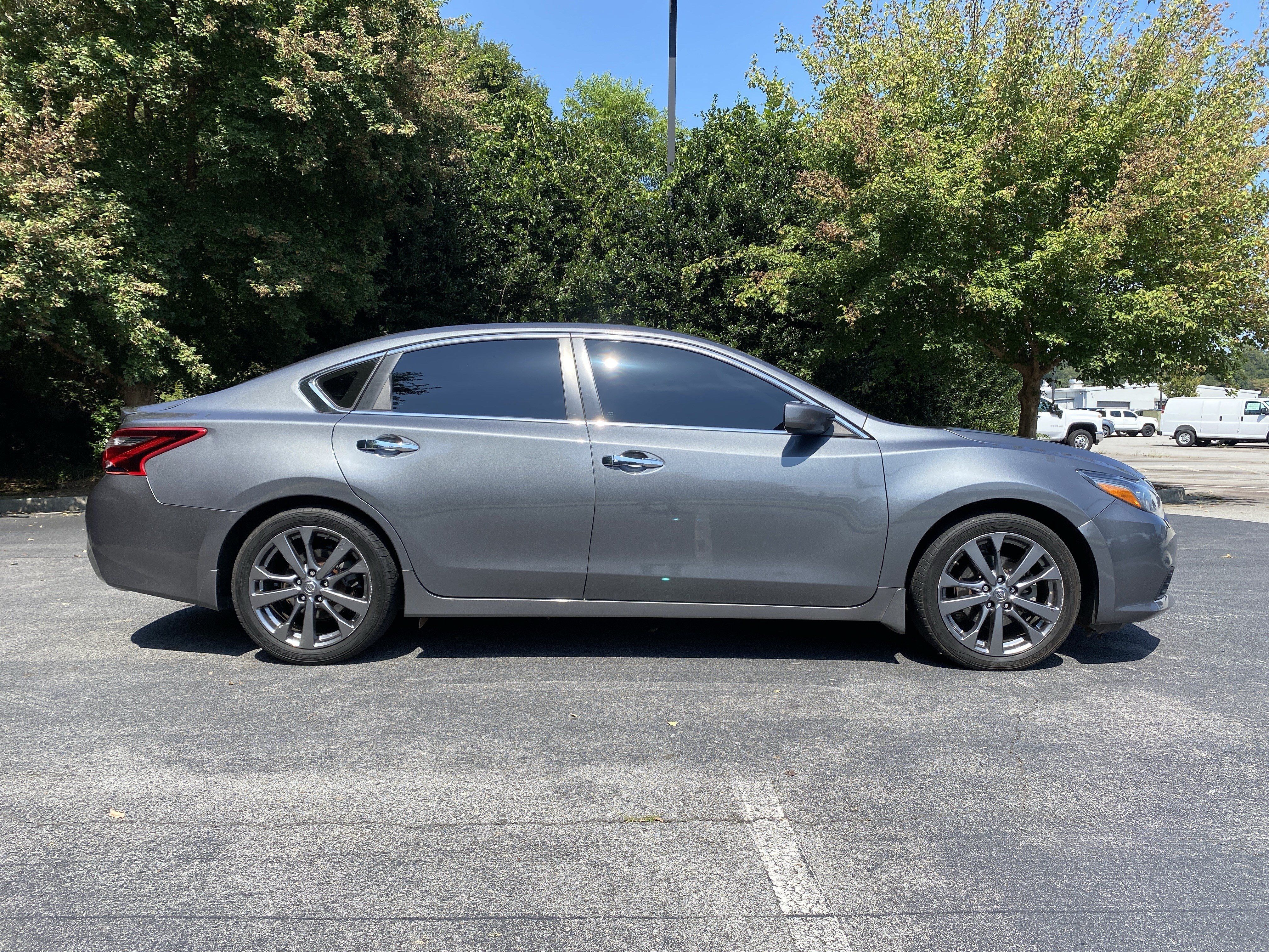 Used 2018 Nissan Altima 2.5 SR w/ SR Special Edition FWD image 10