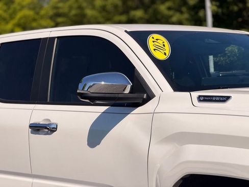 Used 2025 Toyota Tacoma Limited image 6