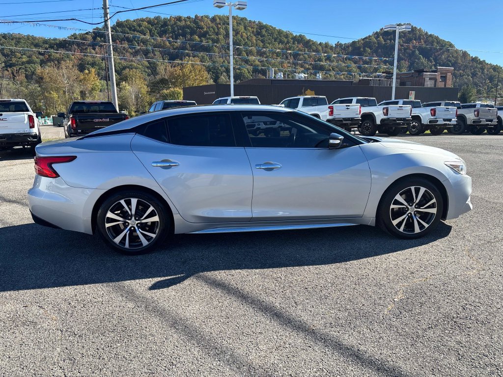 Used 2017 Nissan Maxima 3.5 SL FWD image 6