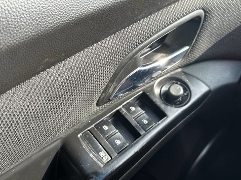 Used 2011 Chevrolet Cruze LT FWD image 15