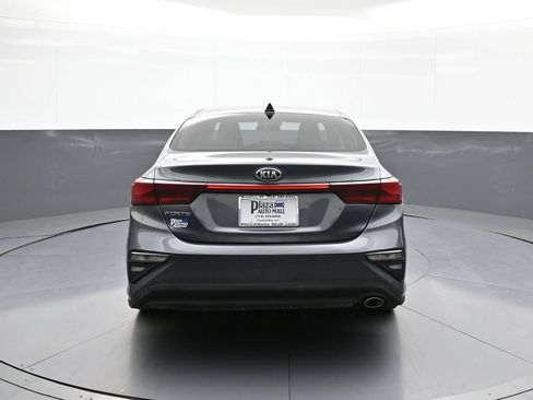 Certified 2021 Kia Forte LXS FWD image 7