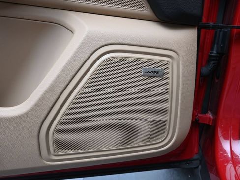 Certified 2024 Porsche Macan AWD/4WD image 13