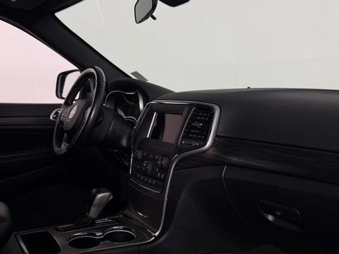 Used 2021 Jeep Grand Cherokee Laredo AWD/4WD image 33