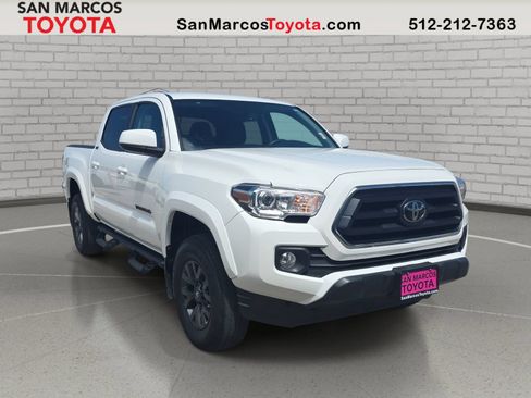 Used 2022 Toyota Tacoma SR5 RWD image 3