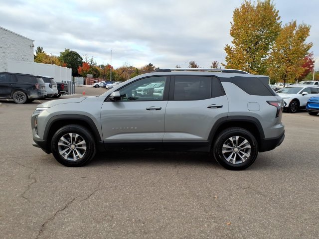 Used 2025 Chevrolet Equinox LT w/ Convenience Package II FWD image 2