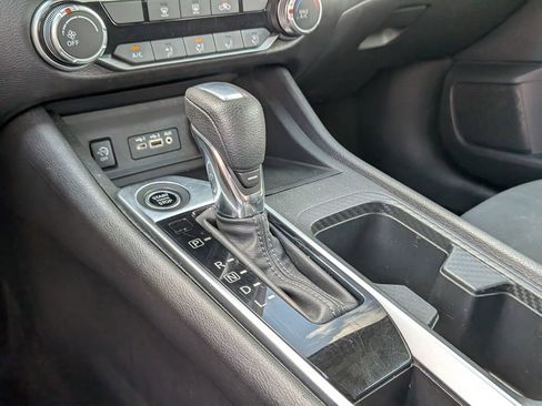 Used 2024 Nissan Sentra SV FWD image 22