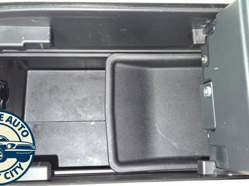 Used 2021 Toyota Highlander XLE image 22