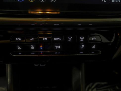 Used 2023 Chevrolet Bolt EUV LT w/ Comfort Package FWD image 30