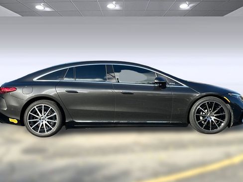 Certified 2022 Mercedes-Benz EQS 580 4MATIC Sedan image 7