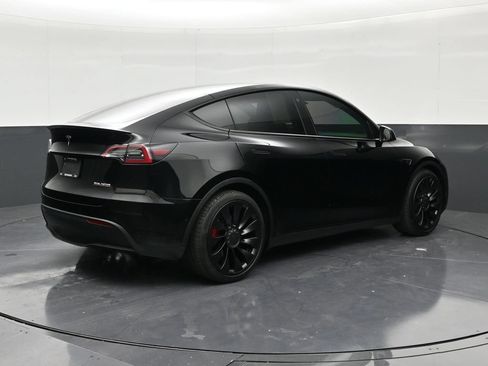 Used 2022 Tesla Model Y Performance AWD/4WD image 5