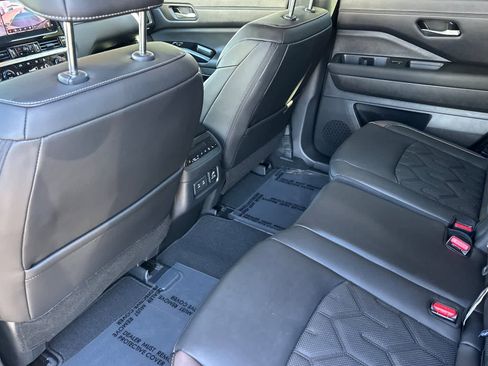 New 2026 Nissan Pathfinder Platinum AWD/4WD image 5