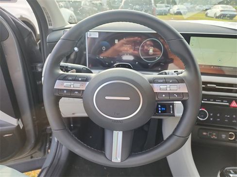 New 2025 Hyundai Tucson Limited image 28