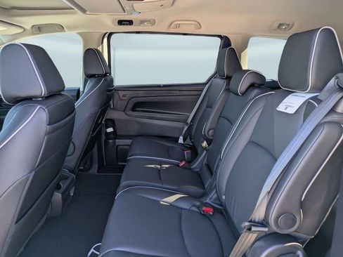 New 2026 Honda Odyssey Touring image 13
