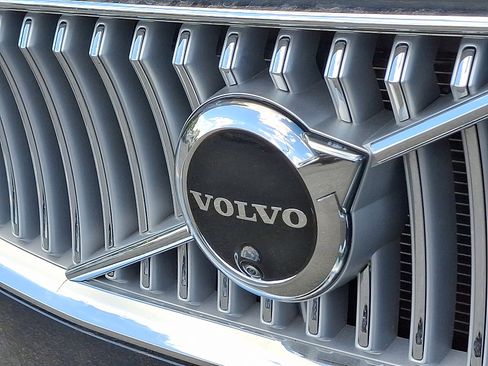 Used 2025 Volvo XC90 T8 Plus image 33