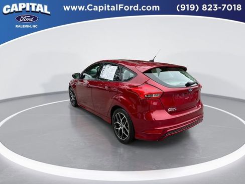 Used 2015 Ford Focus SE FWD image 6