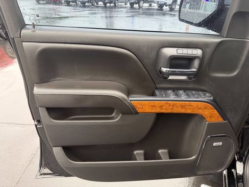 Used 2018 Chevrolet Silverado 1500 High Country image 7