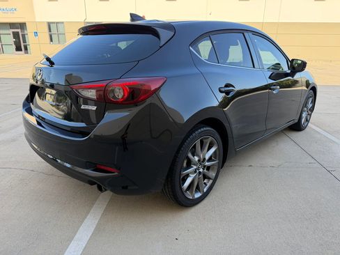 Used 2018 MAZDA MAZDA3 Grand Touring FWD image 6