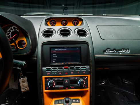 Used 2006 Lamborghini Gallardo AWD/4WD image 48