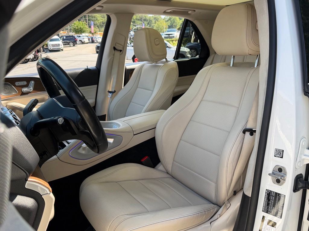 Used 2022 Mercedes-Benz GLE 450 4MATIC w/ AMG Line Exterior image 26