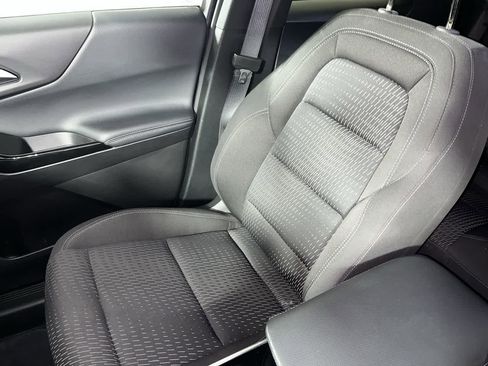 Used 2025 Chevrolet Equinox LT w/ Safety and Technology Package AWD/4WD image 26