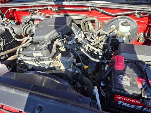 Used 2012 Toyota Tacoma PreRunner w/ Convenience Pkg RWD image 22