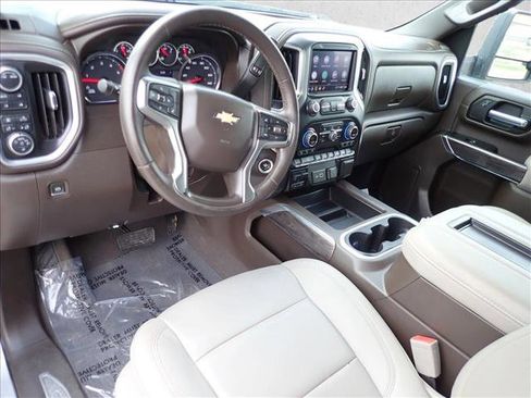 Used 2022 Chevrolet Silverado 2500 LTZ w/ LTZ Convenience Package AWD/4WD image 8