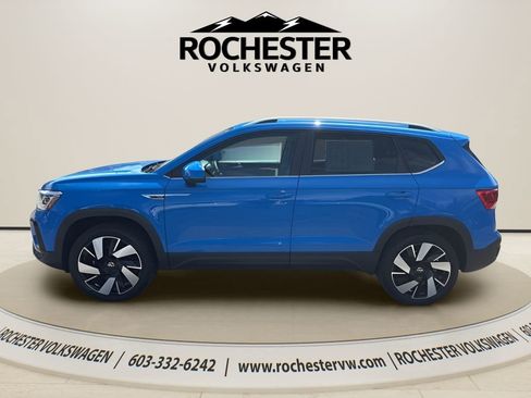 Used 2023 Volkswagen Taos SEL AWD/4WD image 3