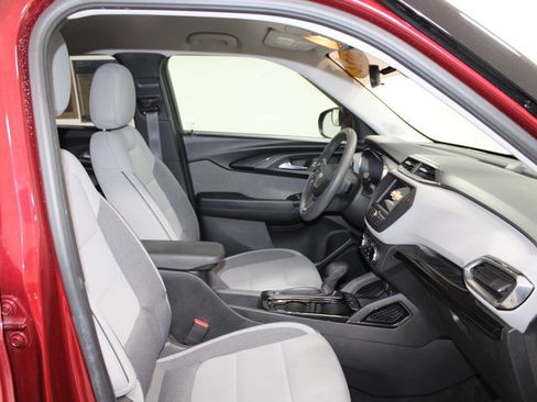 Used 2022 Chevrolet TrailBlazer LT FWD image 23