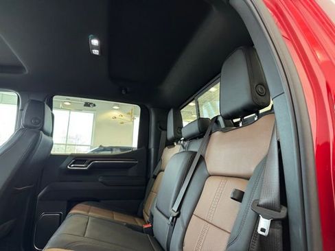 Used 2025 Chevrolet Silverado 1500 High Country w/ Z71 Off-Road Package image 12