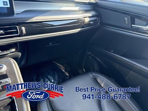 Used 2023 Lincoln Nautilus FWD w/ Premium Package image 23