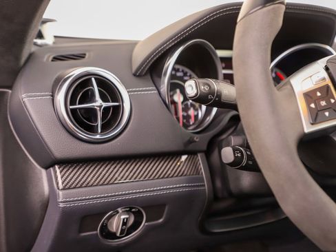 Used 2014 Mercedes-Benz SL 63 AMG image 38
