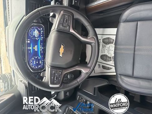 Used 2023 Chevrolet Silverado 1500 High Country w/ Technology Package image 15